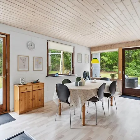 Marta - 1-5km From The Sea By Interhome